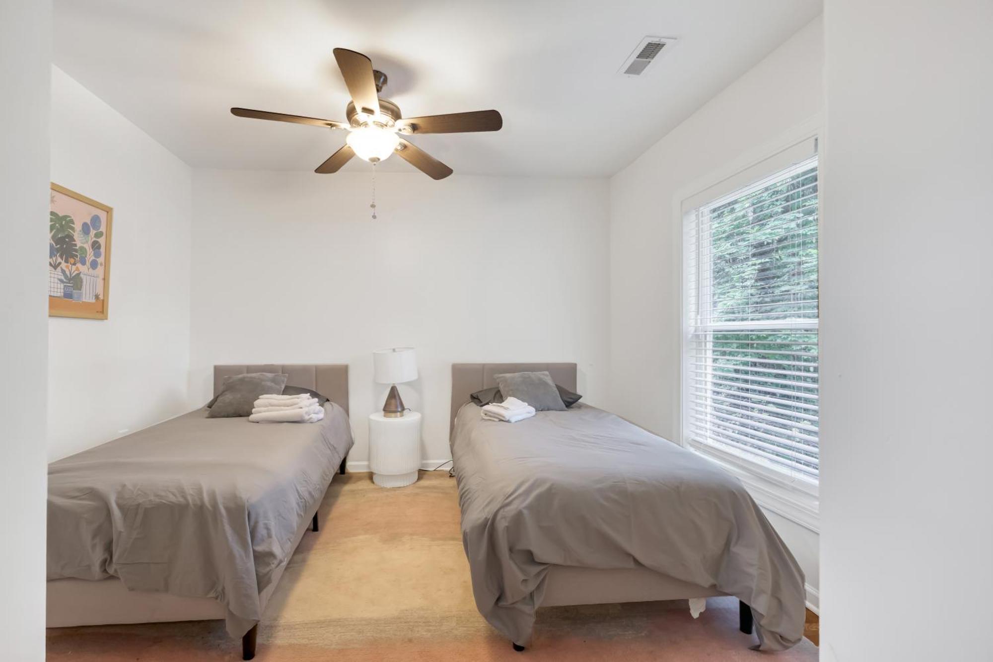 Charming 2Br Bungalow 4 Minutes To Duke University Durham Bagian luar foto